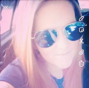 Meet your Posher, Kelly